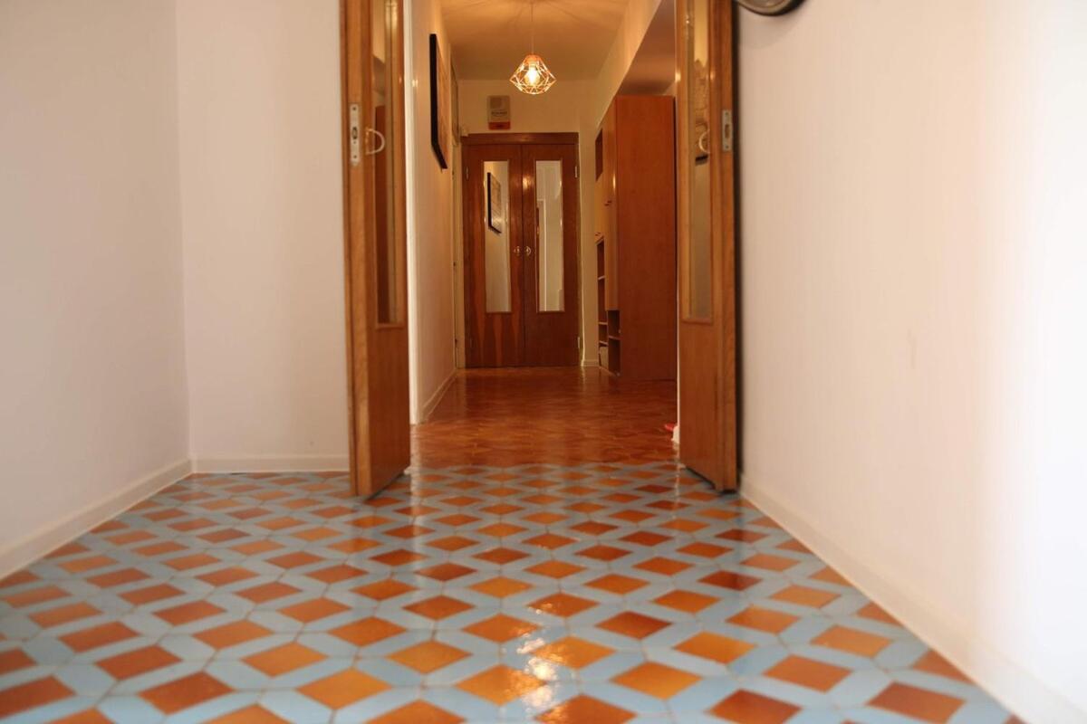 Sunshine 3 Bedrooms Near Arena Nationala Apartament *